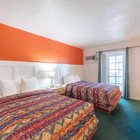 Captain'S Table Hotel By Everglades Adventures Ngoại thất bức ảnh