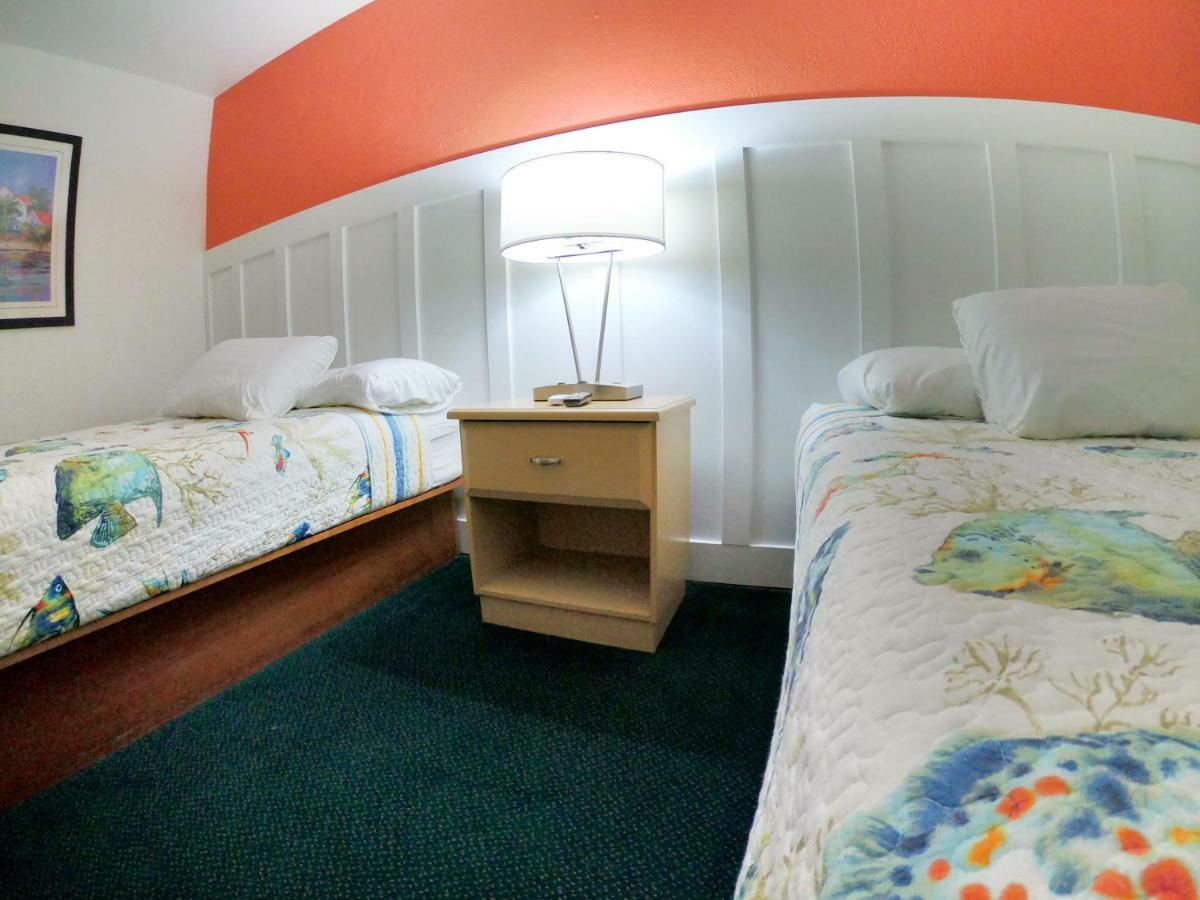 Captain'S Table Hotel By Everglades Adventures Ngoại thất bức ảnh